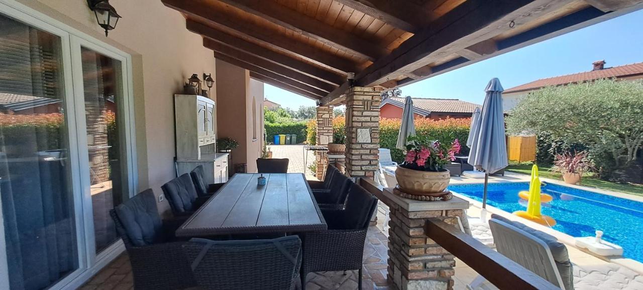 Villa Agava Умаг Экстерьер фото